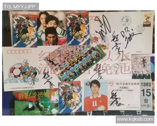 球星卡与足球历史的融合探讨:从收藏热潮到文化象征的演变 球星卡与足球历史的融合探讨:从收藏热潮到文化象征的演变